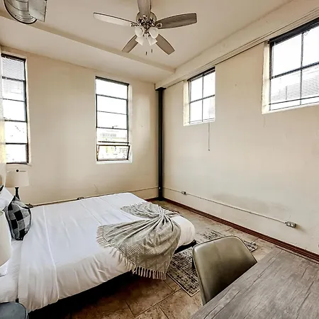 Sleepover 2Bd 1Ba Condos Downtown Springfield